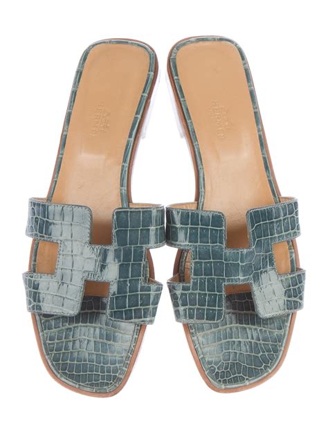 hermes oran sandals fit|hermes oran crocodile sandals.